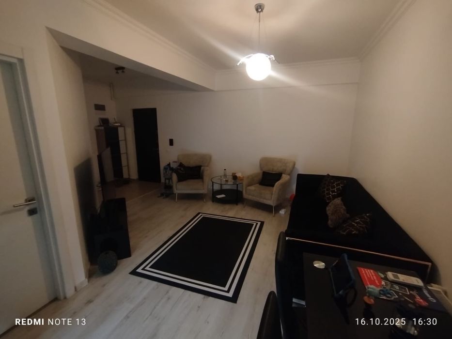 Vand apartament 3 camere