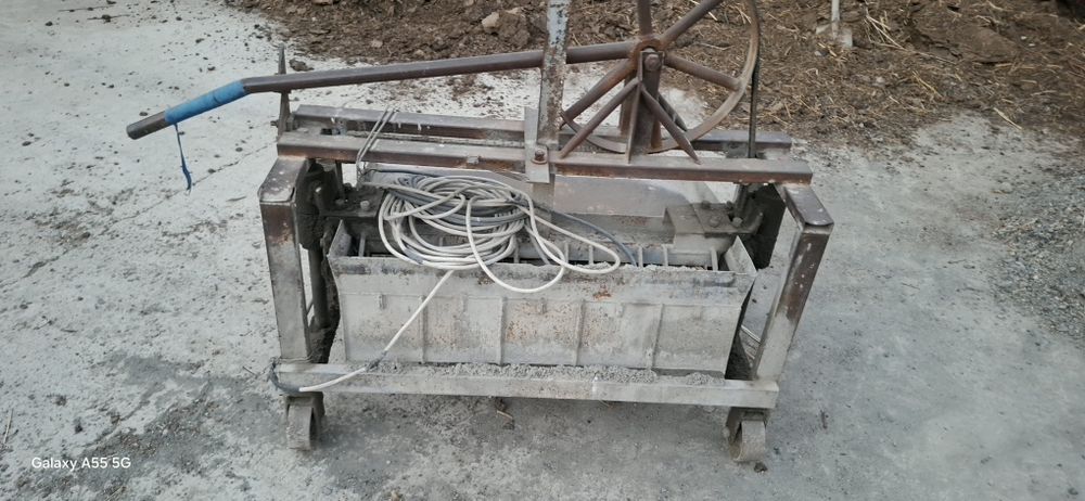 Апарат шлакаблок мешалка