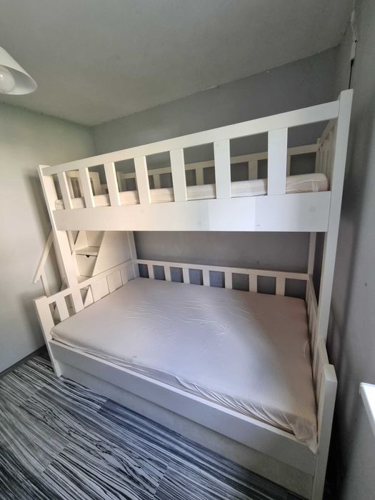 Pat supraetajat lemn masiv