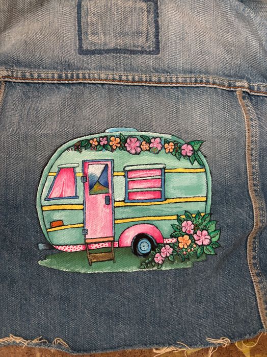 Ръчно рисувани дрехи