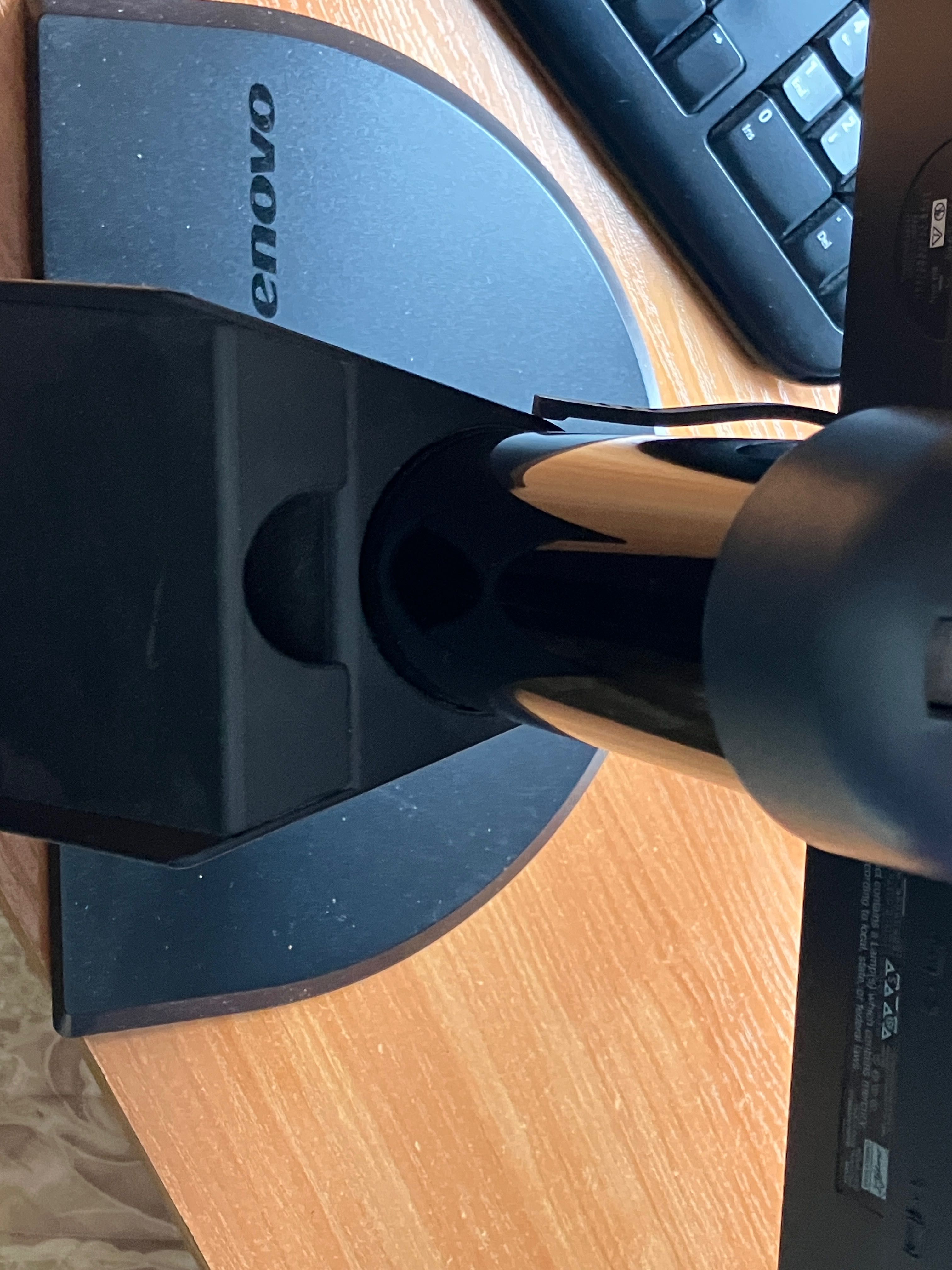 Монитор Lenovo L193pC VGA/DVI