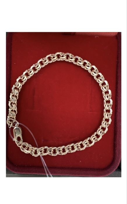 Золото слитками