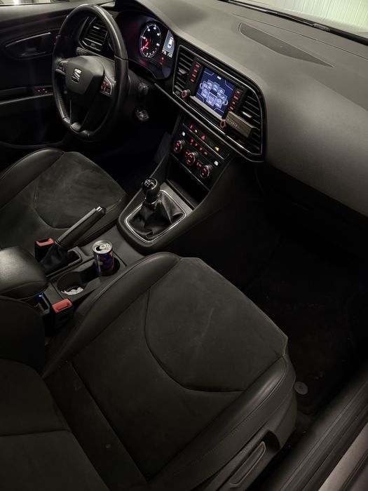 Seat Leon ST /  Matrix Led / 1.6 Tdi 110cp / Alcantara / Rate