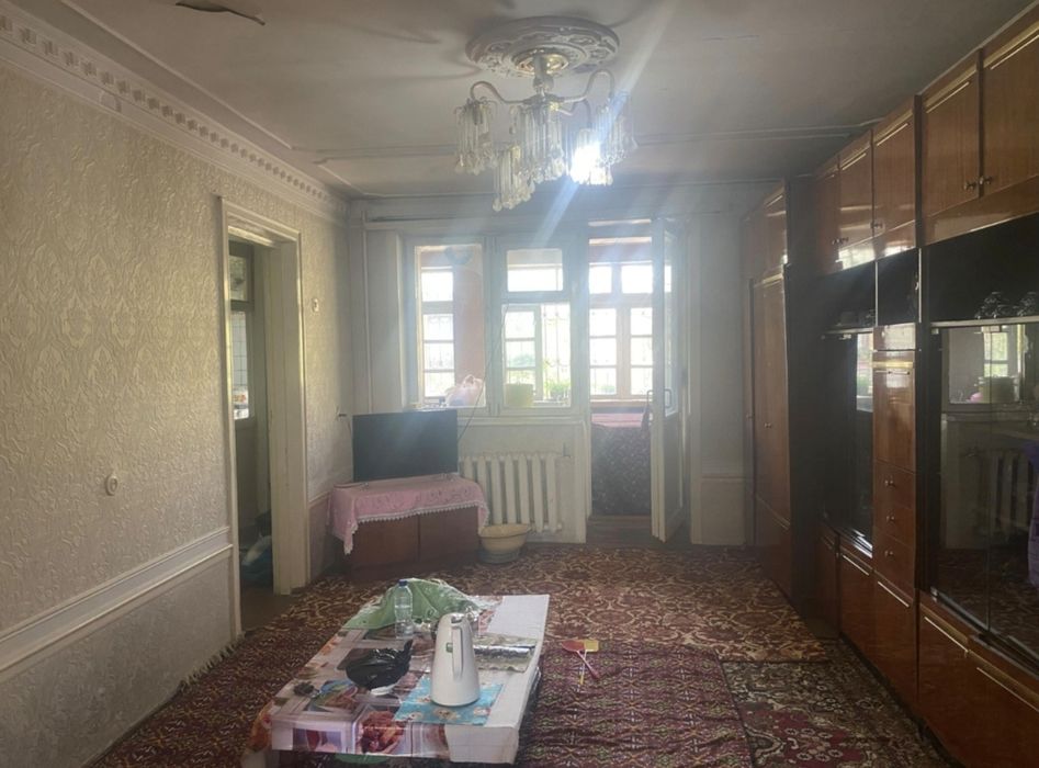 Yashnabod oq uyda 2 xonali kvartira srochniy