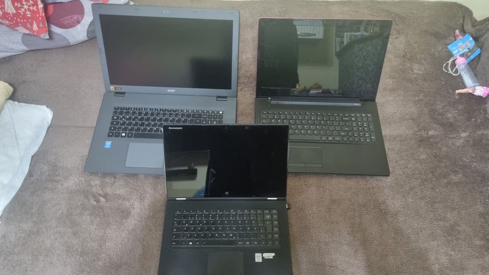 Laptopuri de vanzare