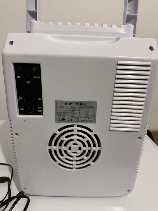 Mini frigider auto 12V 10Litri capacitate