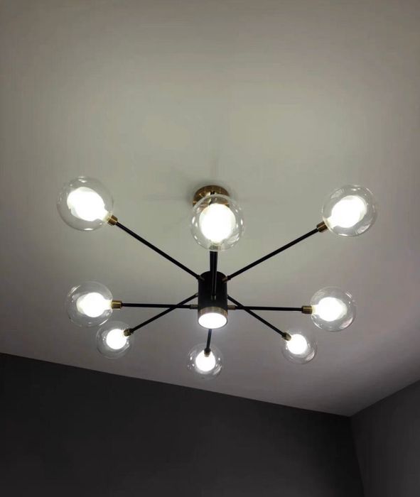 Продам новую люстру