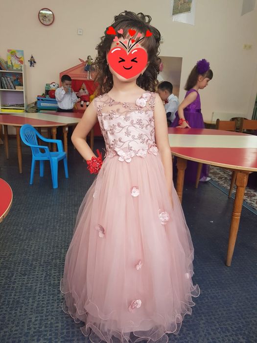 Красивое платье на выпускной или той  на 5-7 лет