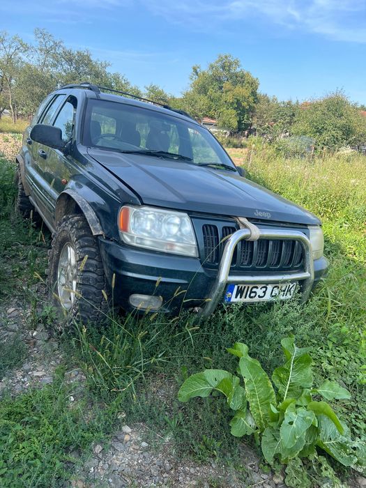 Vând jeep grand cherocke
