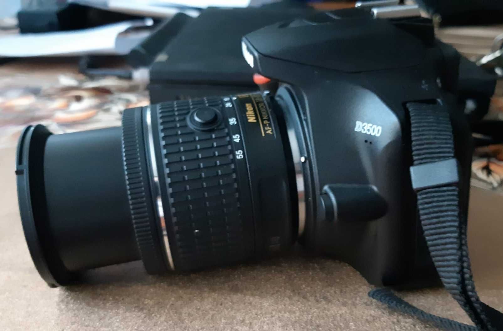 Aparat foto DSLR Nikon D3500 cu obiectiv AF-P DX Nikkor 18-55 mm