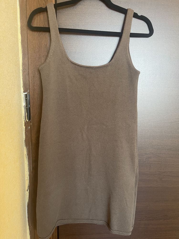Zara, H&M Рокли и гащеризони, всичко по 10 лв!
