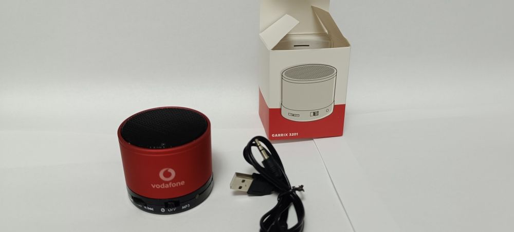 Boxă Bluetooth cu radio, de la Vodafone