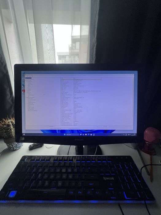 Настолен Компютър. Подарък мишка и клавиатура