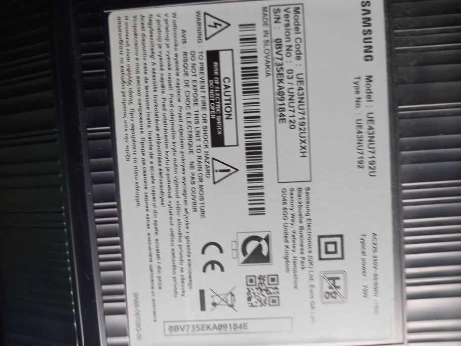 Vând tv samsung pentru pese. Displei spart.