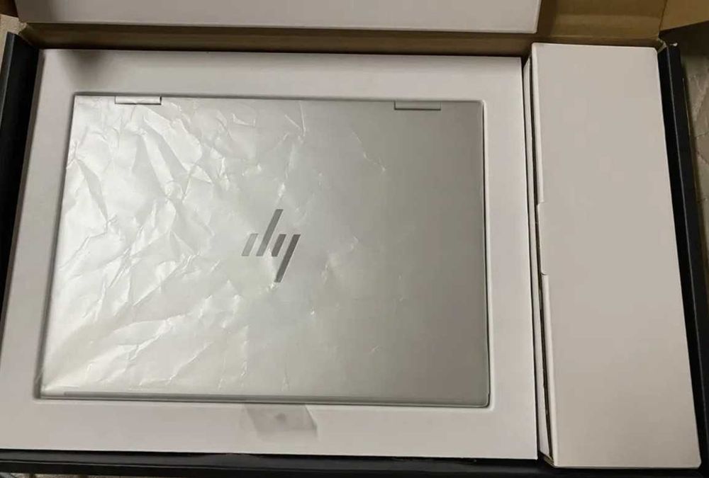 Laptop HP 13 Envy x360 2in1 Touchscreen i5 1230u 16gb 512 ssd