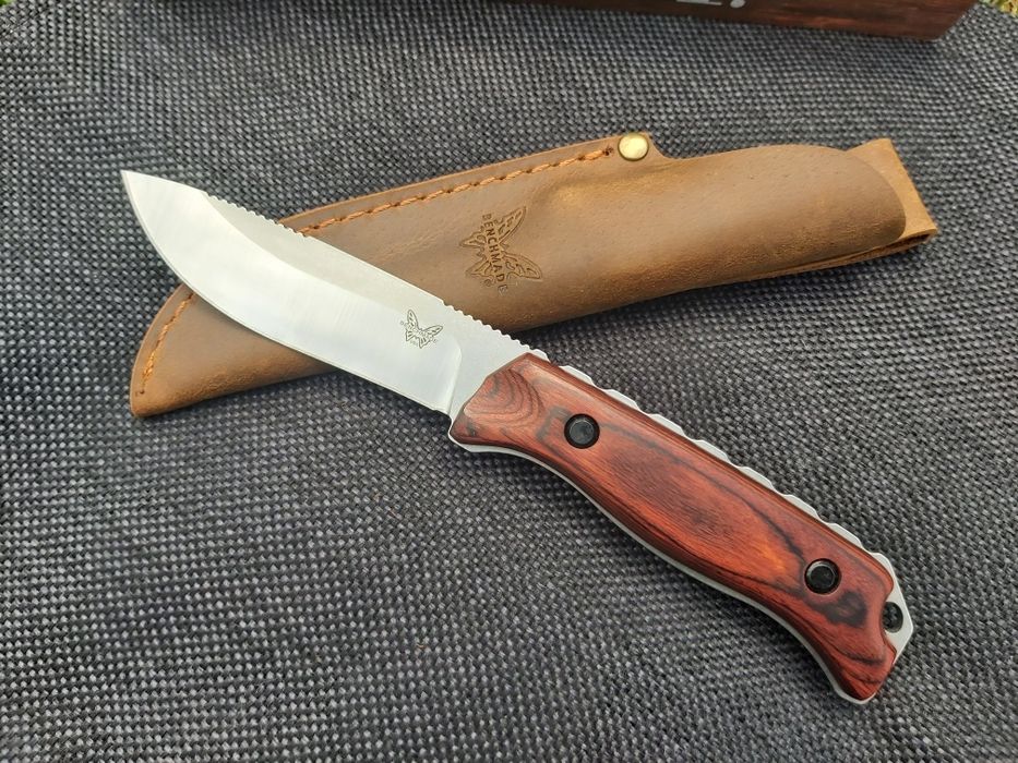 Ловен нож Benchmade NUNT голям с кожена кания