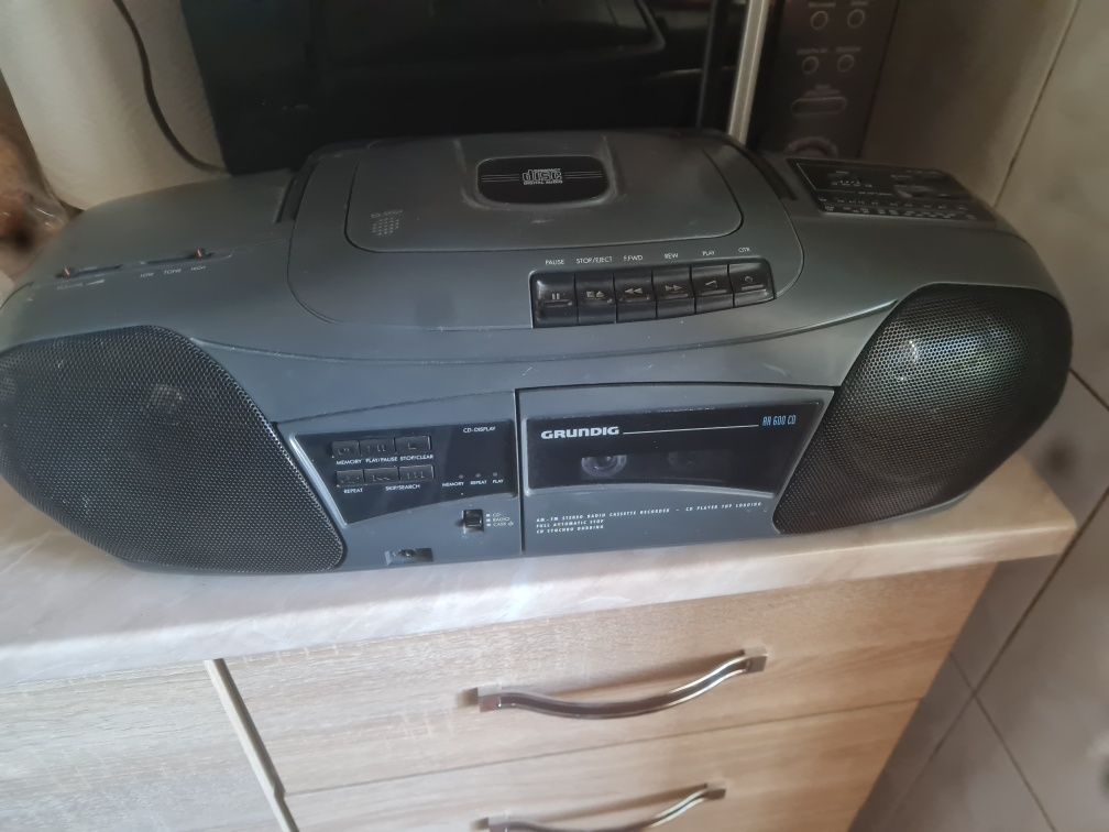 Casetofon Grundig rr 600 cd
