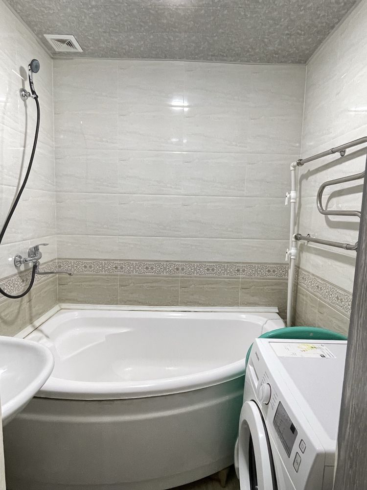 Ijaraga beriladi. 22 maktab oldidan 3 xonali 4 etaj. Lift bor.