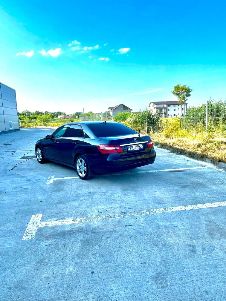 Mercedes Benz E220