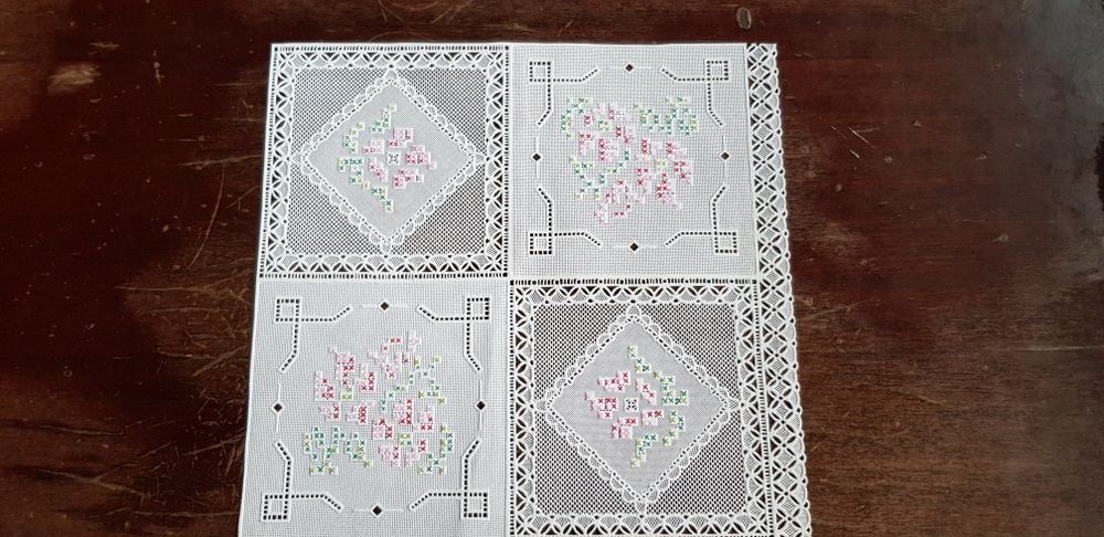 Салфетки для сервировки стола.