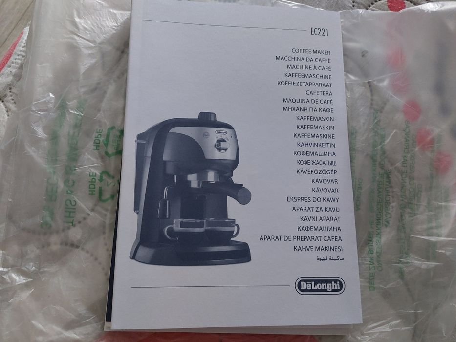 Espressor manual De'Longhi EC221.B, 15 bari, 1 l, Dispozitiv spumare,