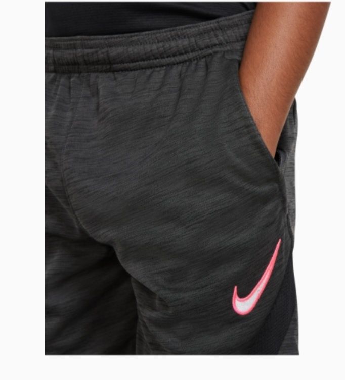 Шорти Nike junior, размер L