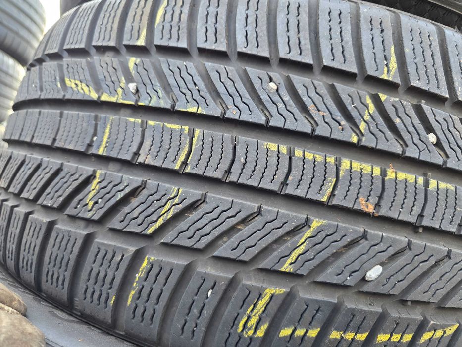 2бр Зимни гуми 235 40 19 - Continental