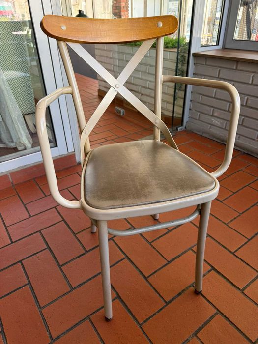 Индустриален трапезен стол