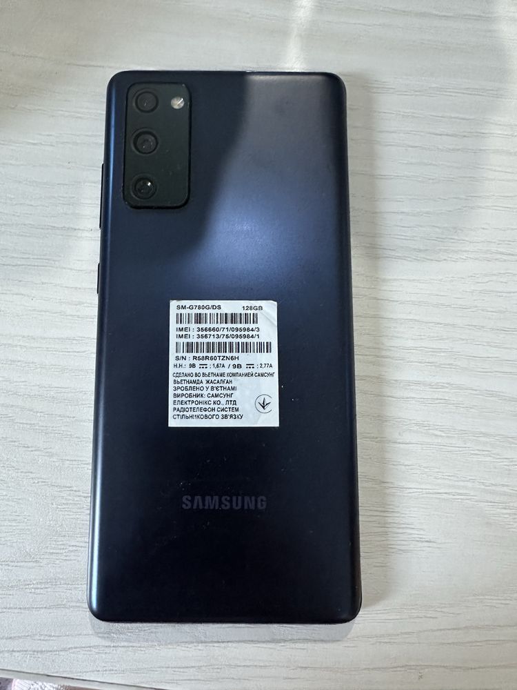 Samsung S20 FE telefon sotiladi srochna.