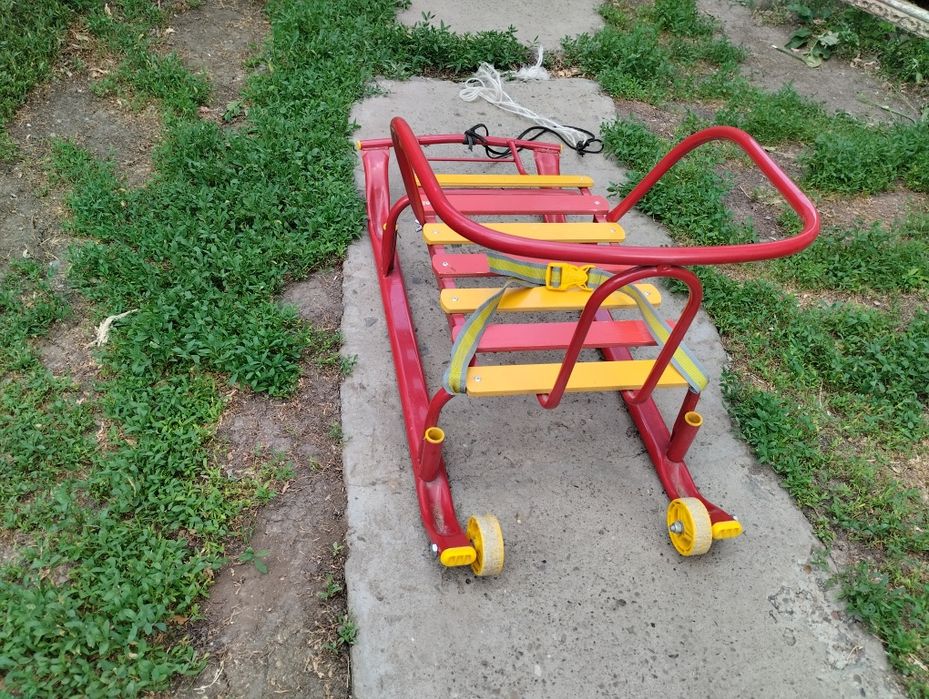 Продам детский сани