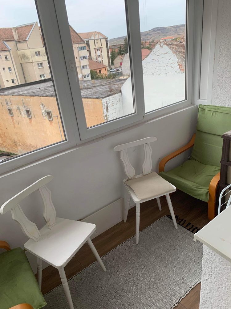 Inchiriez apartament cu 3 camere langa spitalul judetean