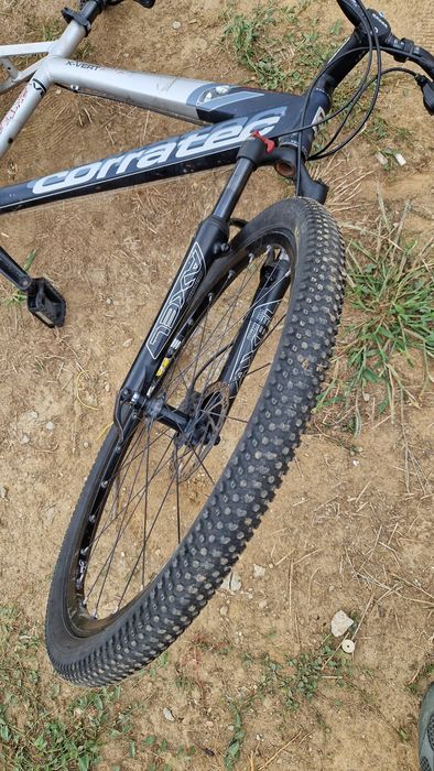 Mountain bike Corratec pe disc