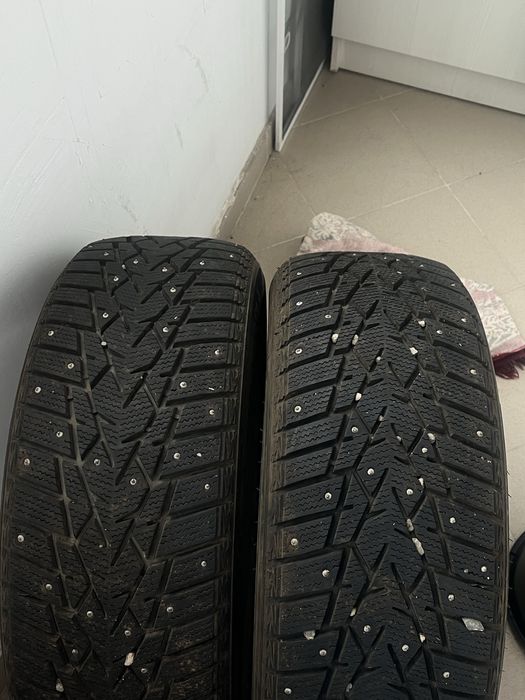 Зимние шины 17 две шт