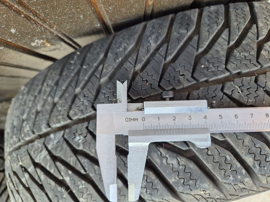 Гуми с джанти 175/70/14 - 2бр. зимни