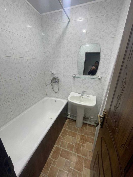 Продаётся 3х комн квартира на 3 этаже Ор-р  6 микрорайон Лавита