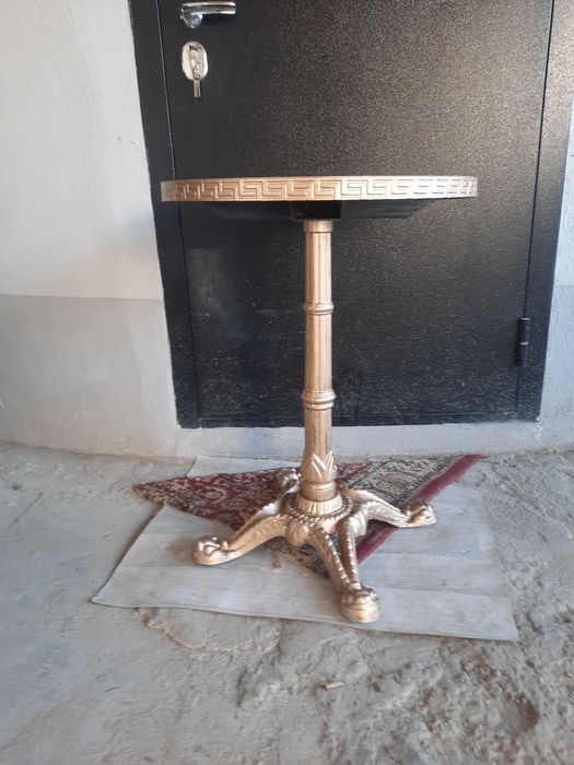 Продам. Дизайнерскую подставку для интерера