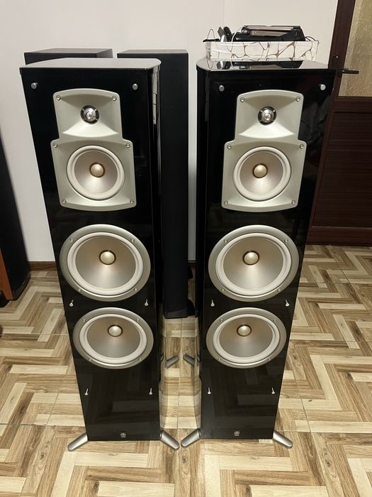 Boxe Yamaha NS-777