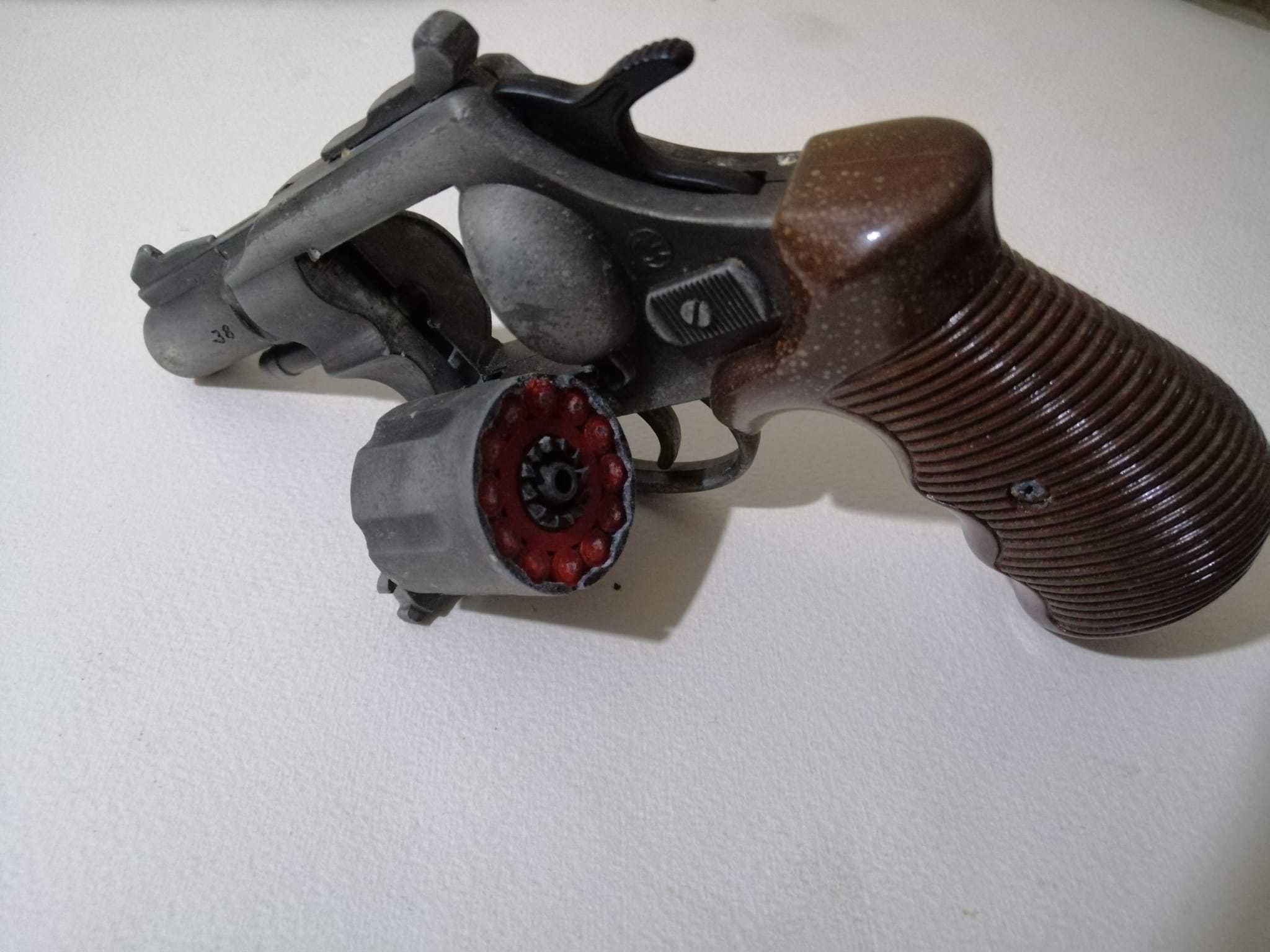 Pistol vintage cu capse Gonher