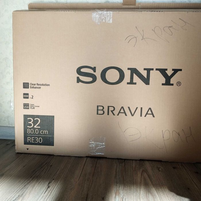 телевизор SONY 32дюйм/80см 3года, почти новый+крепления. Малайзия
