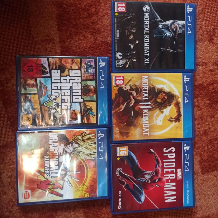 PS4 PRO 1T +5 jocuri
