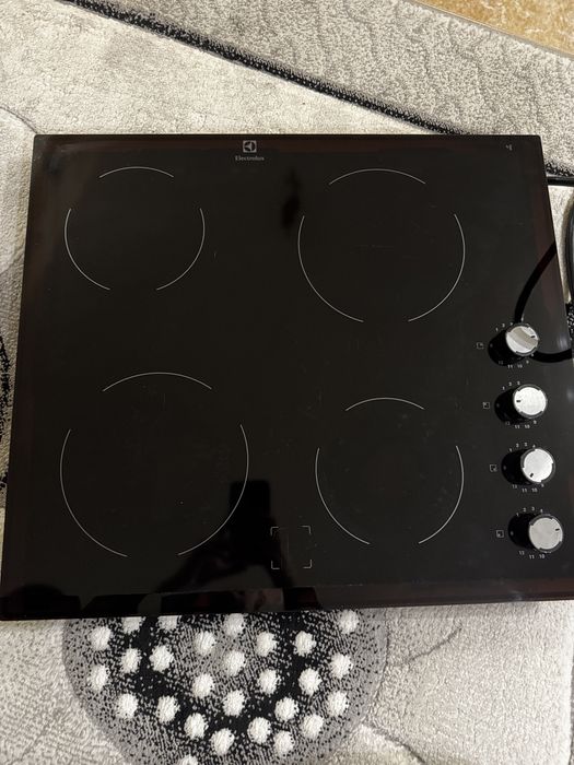 Стъклокерамичен плот Electrolux EHF6140FOK