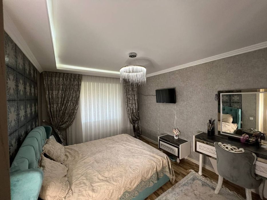 Продаётся Квартира 3в4/4/4 на Ц-2 Алайский Ор-р 17 школа