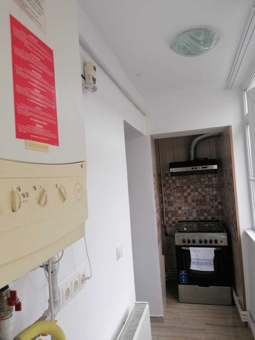 Apartament 3 camere, Decomandat ,Micro 4 ,Etaj 2