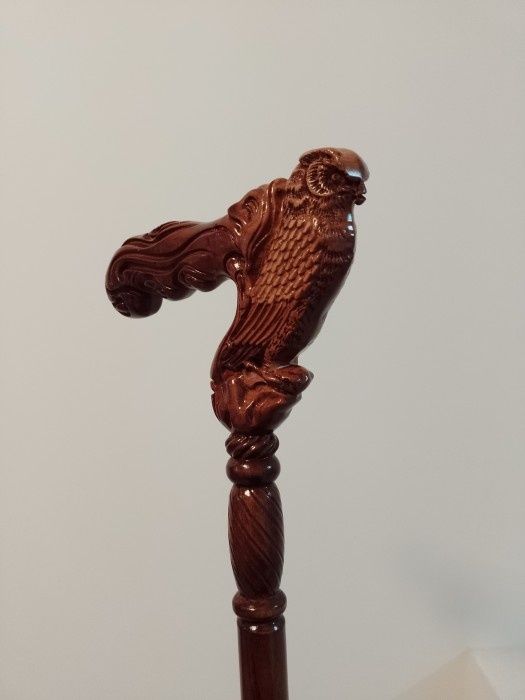 Superb baston mâner cap de bufnita din lemn masiv sculptat integral ma