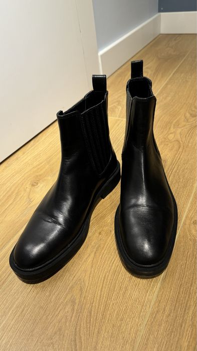 Продам женские кожаные ботинки