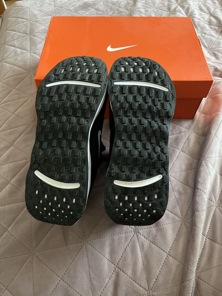 Маратонки Nike Promina