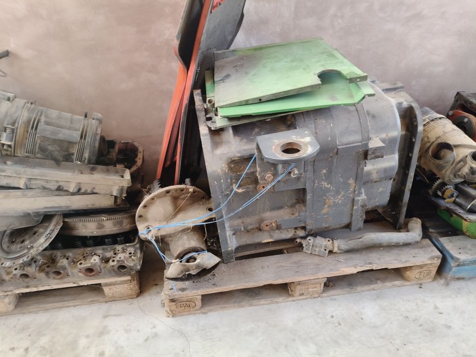 Piese new Holland 8870