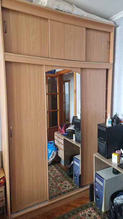 Продам шкаф-купе плательно-вещевой. В хорошем состоянии