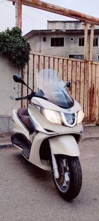 Piaggio X10 exceptional, 0 km in Romania, maxiscuter