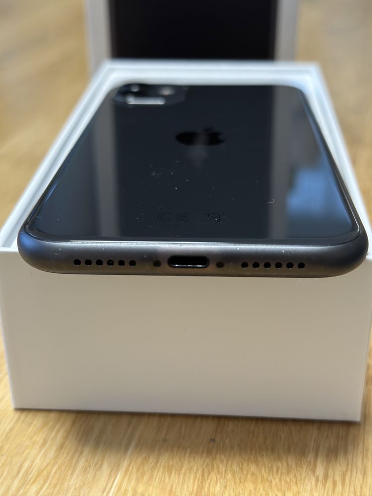 Iphone 11_64 GB_пълен комплект